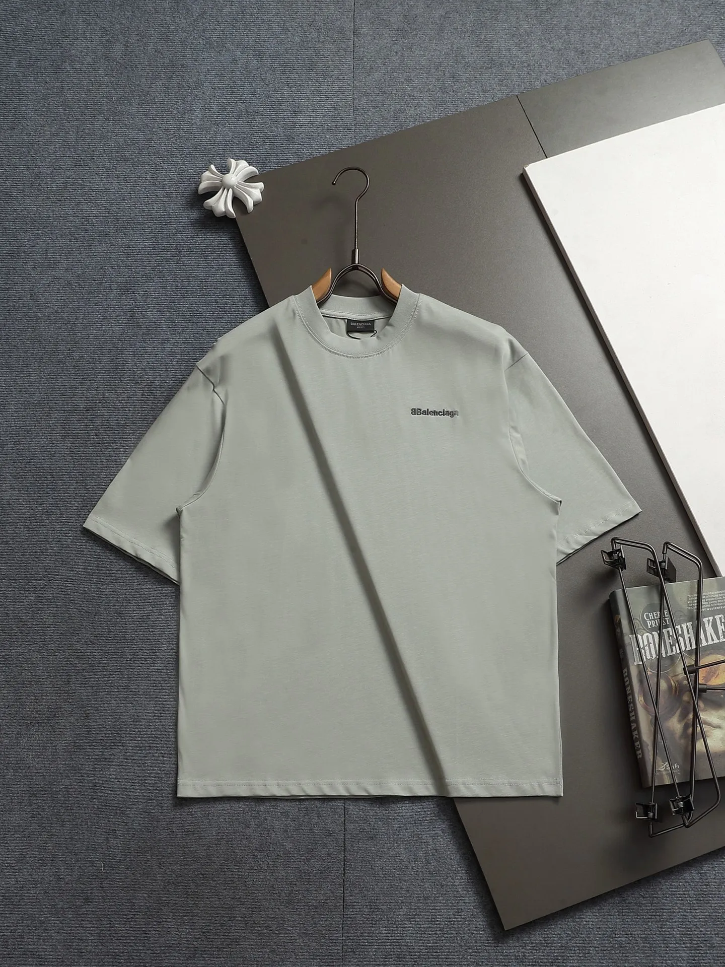 BALENCIAGA 2026BB Logo ， Retro Same Style T 320 Versatile : Gray Size：XS S M L
